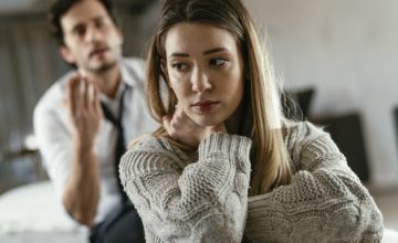 Desconfiança no relacionamento: como a psicologia avalia o comportamento?